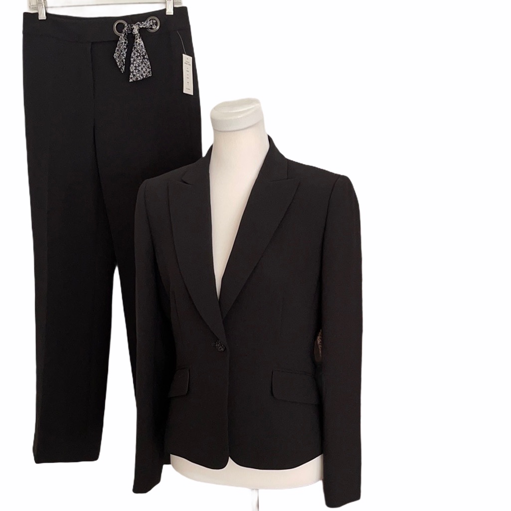 Nwt Tahari Women’s Black Tailored Pantsuit